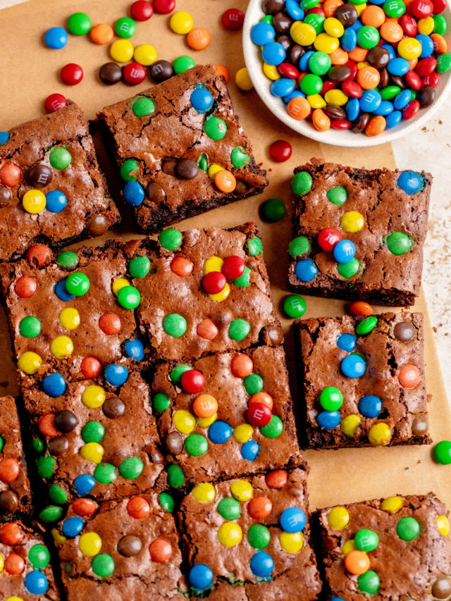 M&M Brownies - Julie Marie Eats