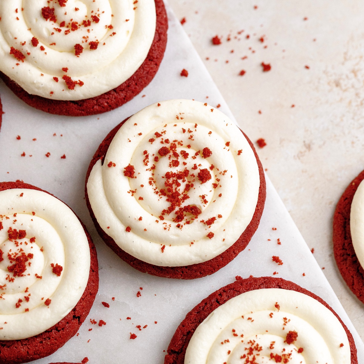 フェイスクリーム Red Velvet Red-Velvet-Cookies-with-Cream-